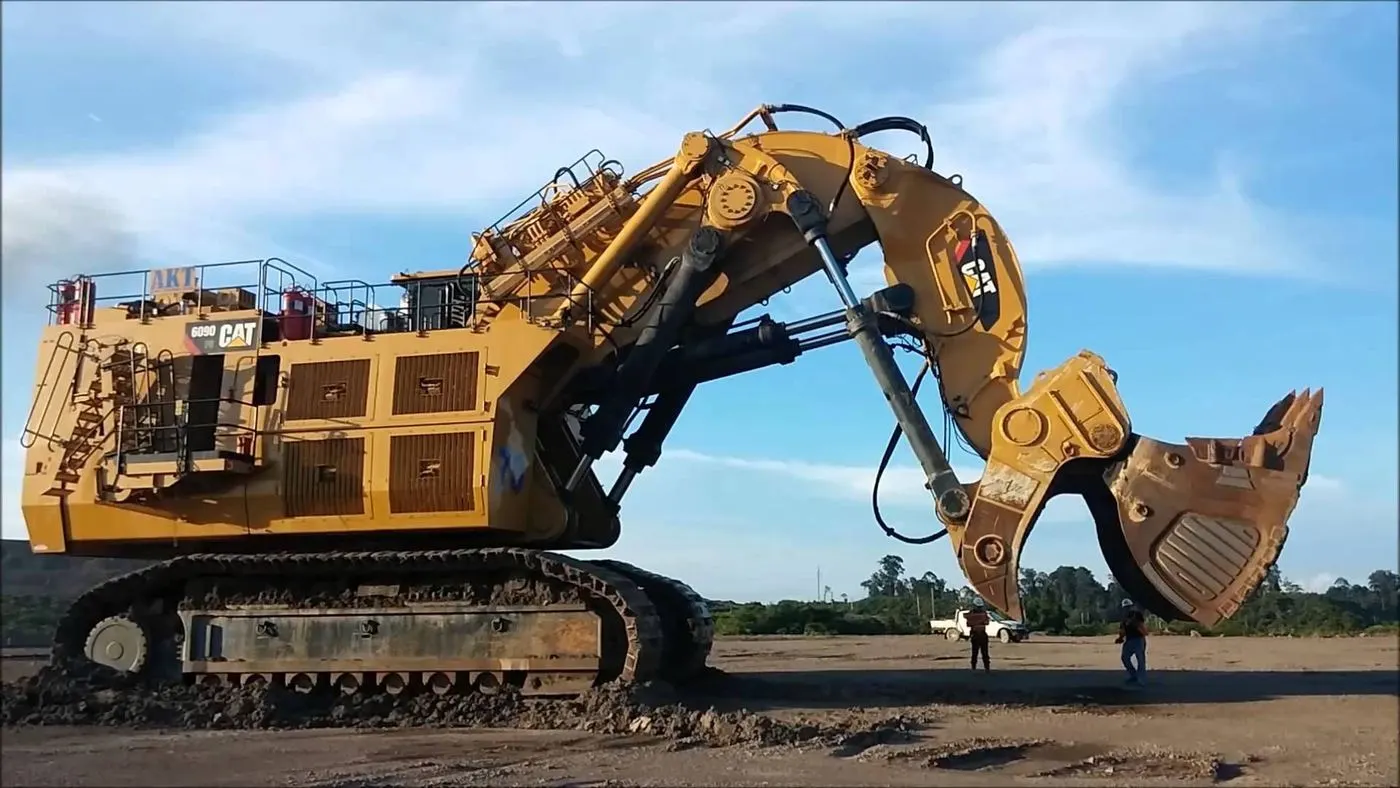 2. Caterpillar (CAT) 6090 FS
