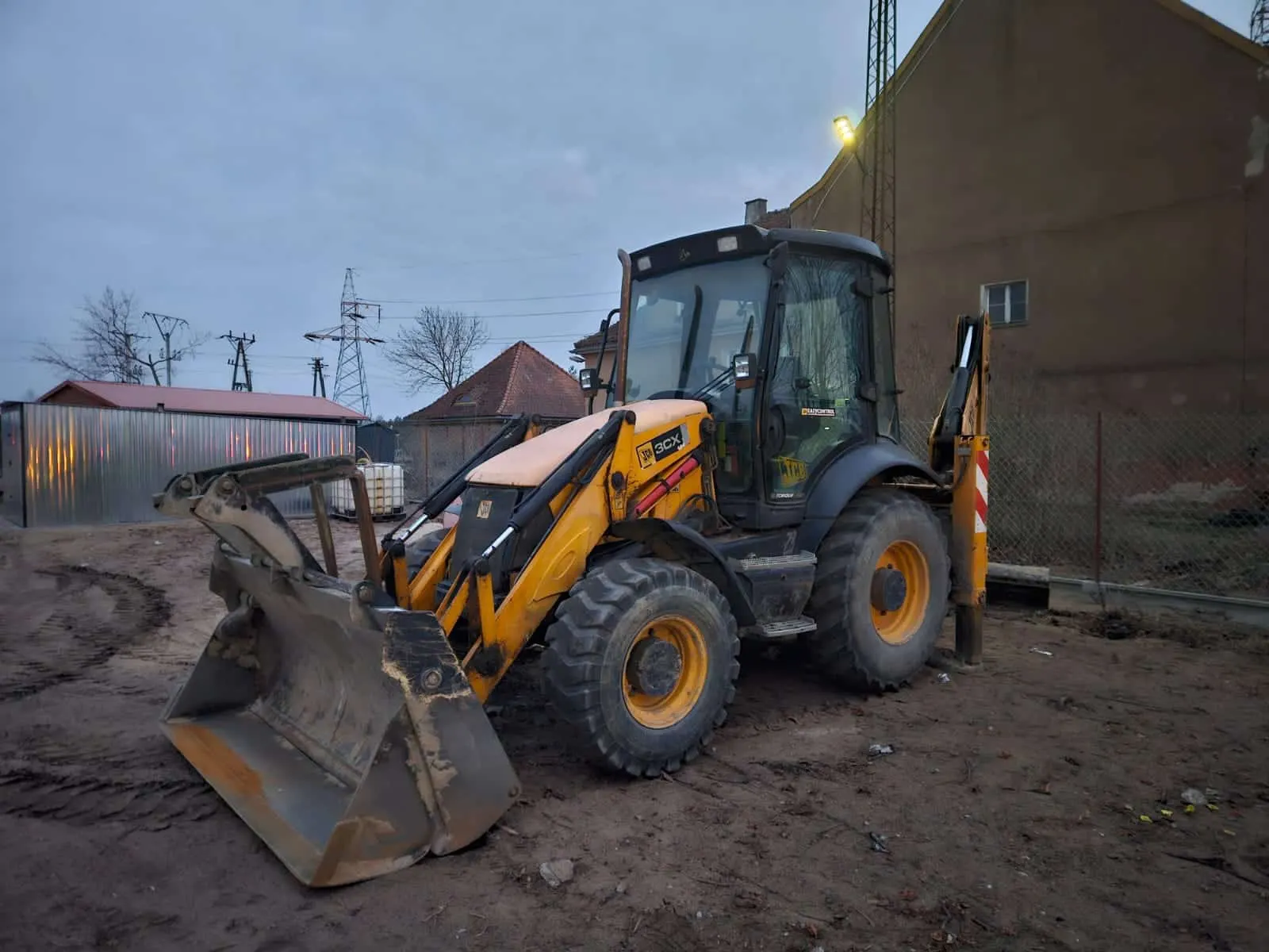 JCB 3CX, 14 500 mth