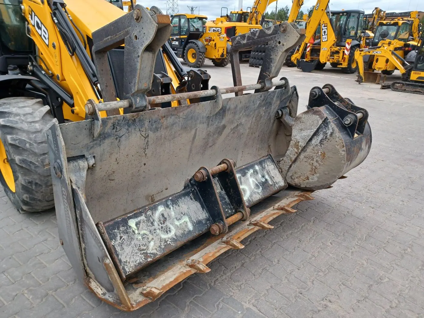 JCB 3CX PLUS AEC, 2 718 mth