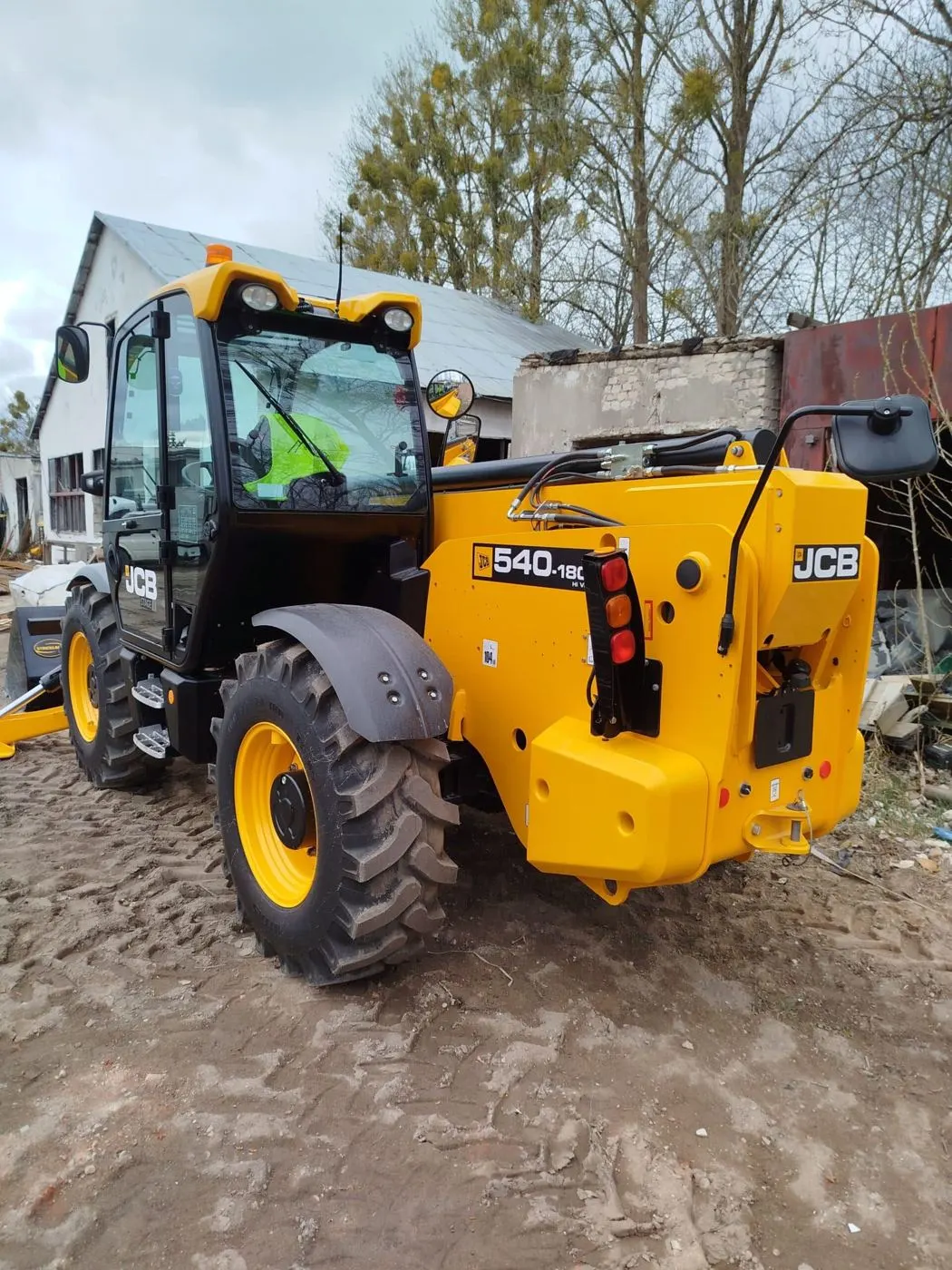 JCB 540V180, nowa, zasięg 18 m, udźwig 4 000 kg
