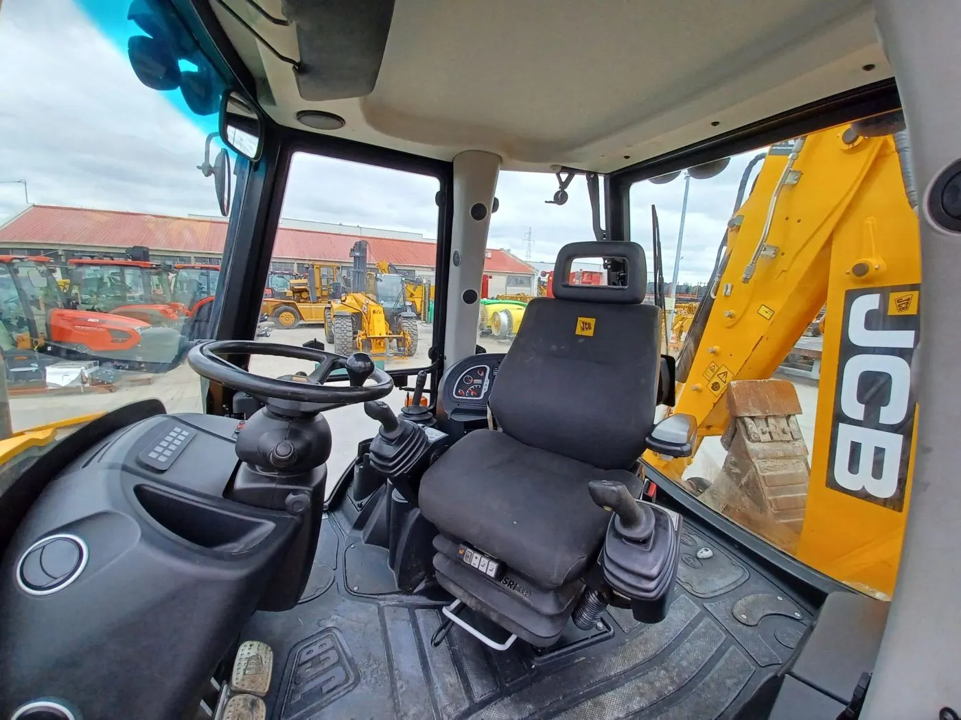 JCB 3CX PLUS AEC, 2 718 mth