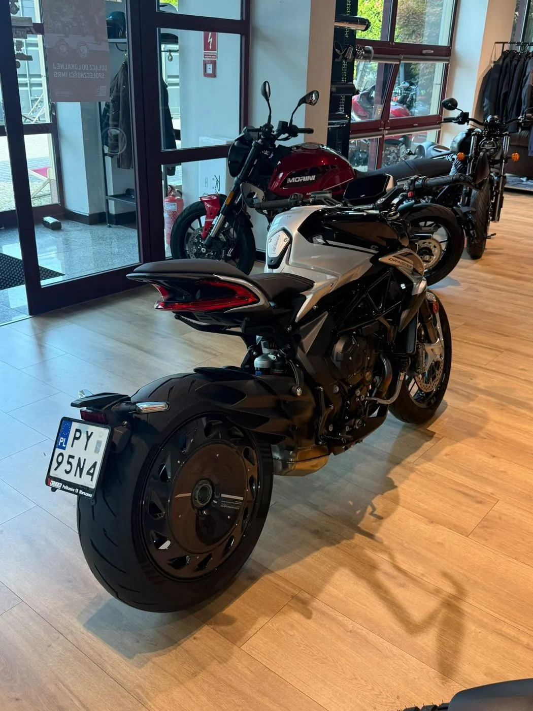 MV Agusta Dragster RR 800, demo, 1 275 km