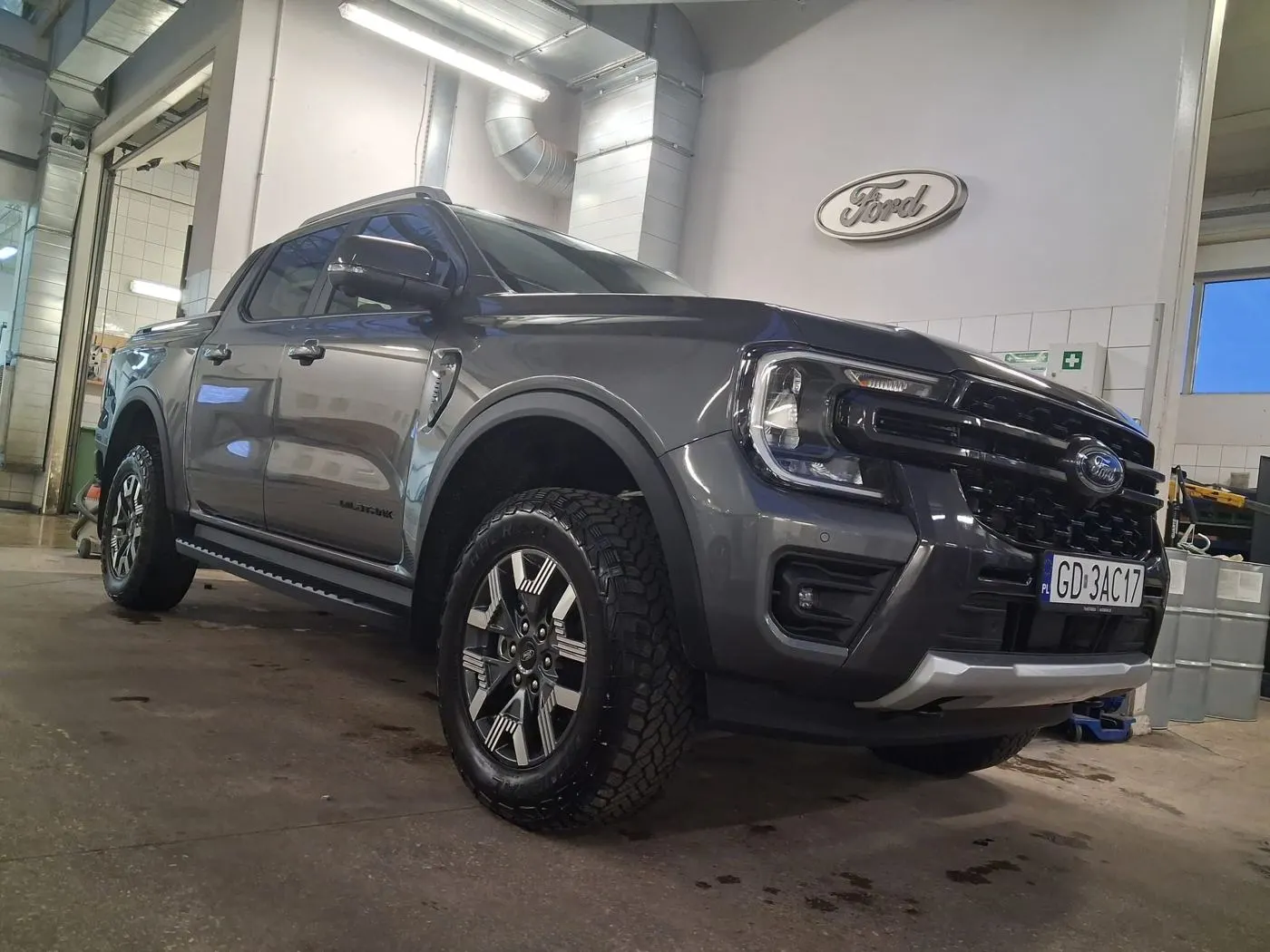 Ford Ranger Wildtrak 2.3 PHEV 281 KM A10, nowy